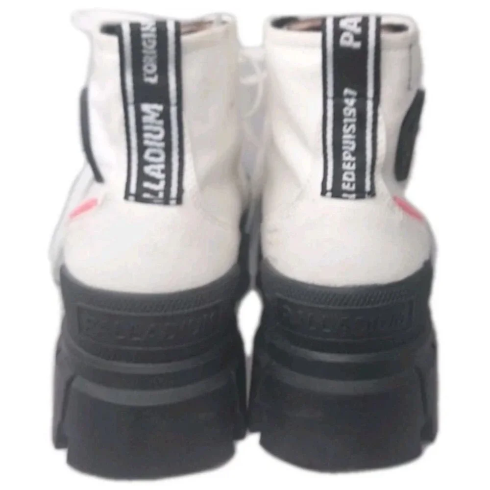 Palladium  Revolt Hi TX Round Toe Hiking Boots  Women's Size 8.5 Retail $115